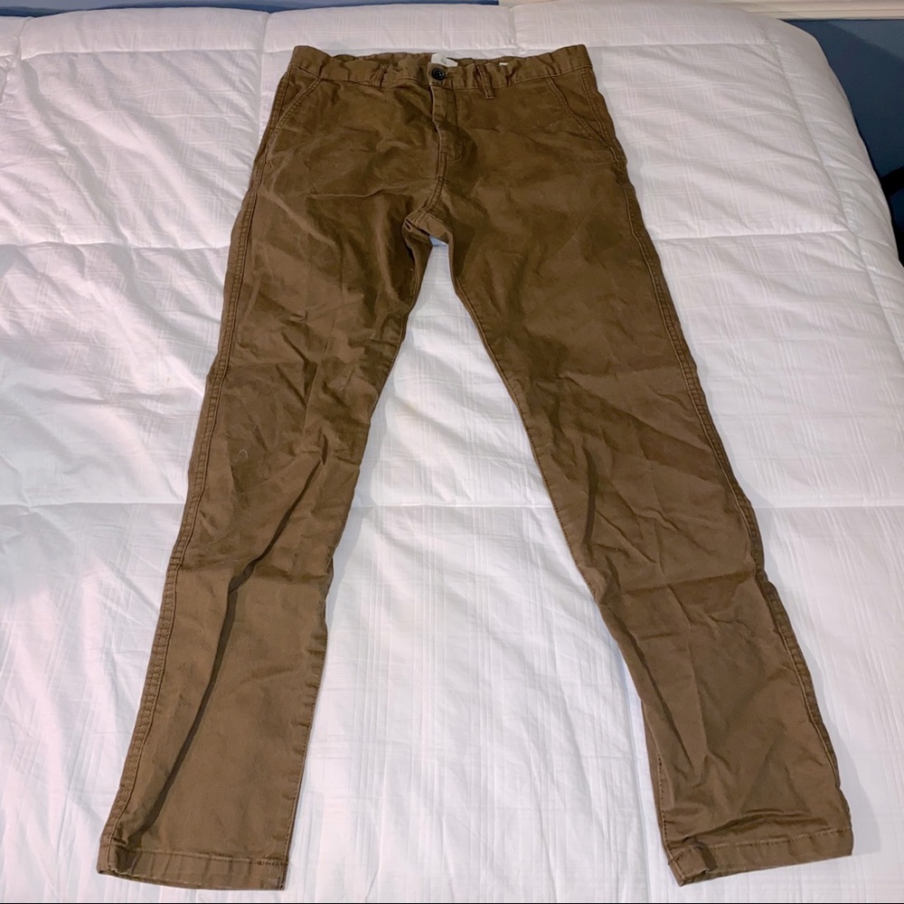Men’s Khaki Chino Pants
